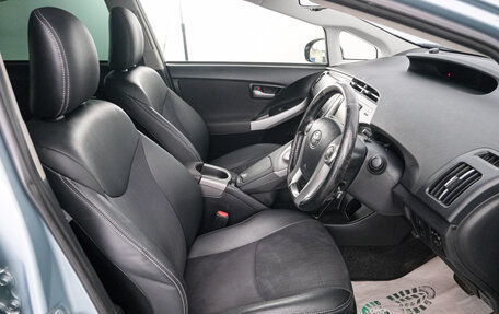 Toyota Prius, 2015 год, 1 349 000 рублей, 8 фотография