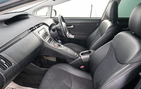 Toyota Prius, 2015 год, 1 349 000 рублей, 14 фотография