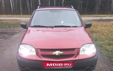 Chevrolet Niva I рестайлинг, 2012 год, 630 000 рублей, 2 фотография