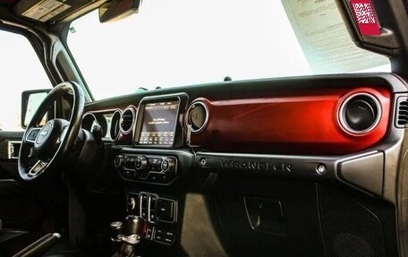 Jeep Wrangler, 2021 год, 5 320 000 рублей, 19 фотография