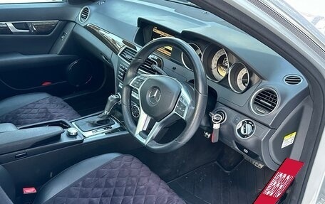 Mercedes-Benz C-Класс, 2012 год, 1 750 000 рублей, 17 фотография