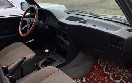 BMW 5 серия, 1984 год, 495 000 рублей, 13 фотография