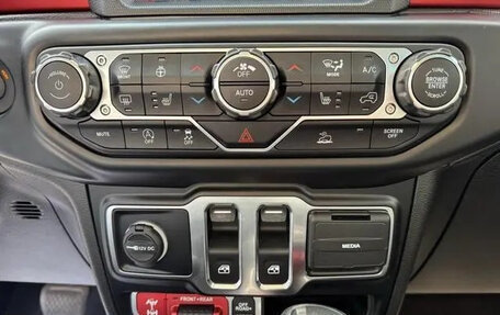 Jeep Wrangler, 2022 год, 5 570 000 рублей, 11 фотография