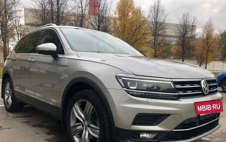 Volkswagen Tiguan II, 2019 год, 3 900 000 рублей, 2 фотография