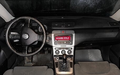 Volkswagen Passat B6, 2006 год, 260 000 рублей, 9 фотография