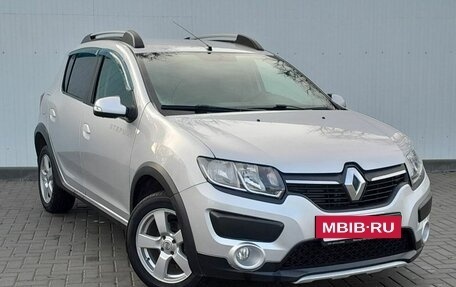 Renault Sandero II рестайлинг, 2015 год, 1 049 000 рублей, 2 фотография