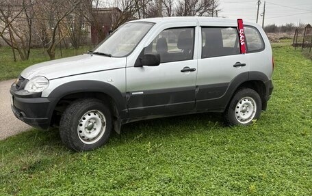 Chevrolet Niva I рестайлинг, 2011 год, 499 000 рублей, 5 фотография