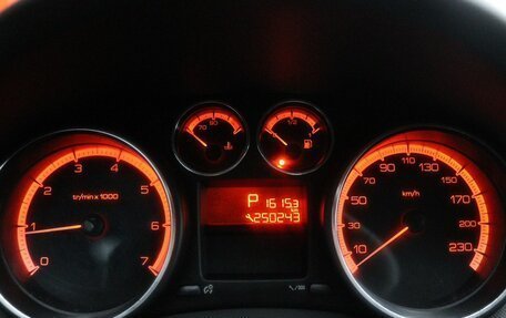 Peugeot 308 II, 2011 год, 799 000 рублей, 8 фотография