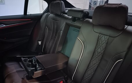 BMW 5 серия, 2018 год, 4 995 000 рублей, 15 фотография