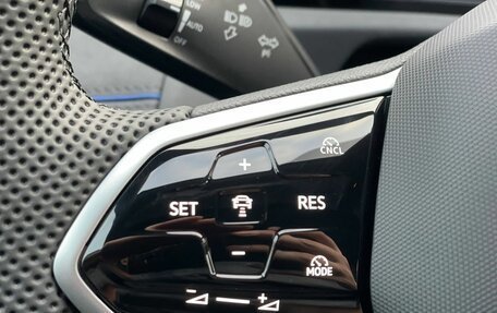 Volkswagen Tiguan, 2025 год, 4 900 000 рублей, 12 фотография