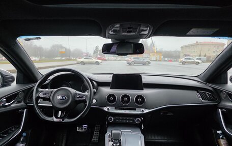 KIA Stinger I, 2018 год, 3 300 000 рублей, 9 фотография