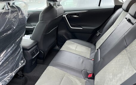 Toyota RAV4, 2025 год, 4 300 000 рублей, 10 фотография