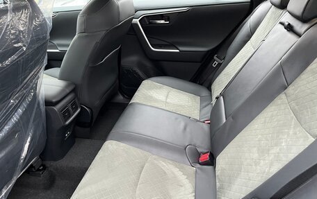 Toyota RAV4, 2025 год, 4 300 000 рублей, 21 фотография