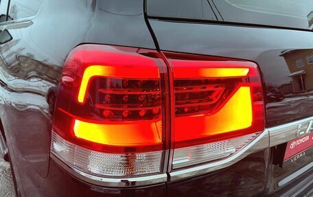 Toyota Land Cruiser 200, 2020 год, 8 850 000 рублей, 5 фотография