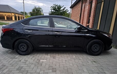 Hyundai Solaris II рестайлинг, 2017 год, 1 580 000 рублей, 5 фотография