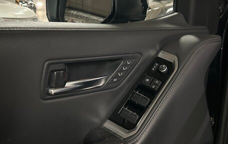 Toyota Land Cruiser, 2021 год, 8 800 000 рублей, 9 фотография