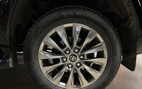 Toyota Land Cruiser, 2021 год, 8 800 000 рублей, 18 фотография