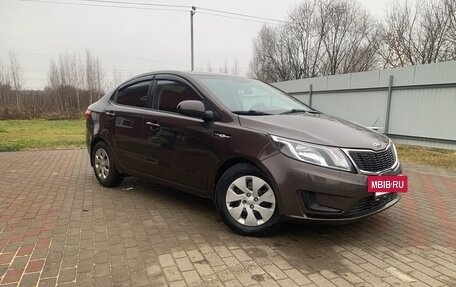 KIA Rio III рестайлинг, 2014 год, 689 000 рублей, 2 фотография