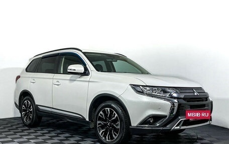 Mitsubishi Outlander III рестайлинг 3, 2021 год, 2 850 000 рублей, 3 фотография