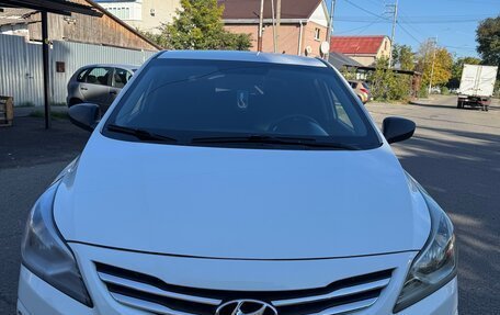 Hyundai Solaris II рестайлинг, 2015 год, 787 000 рублей, 2 фотография