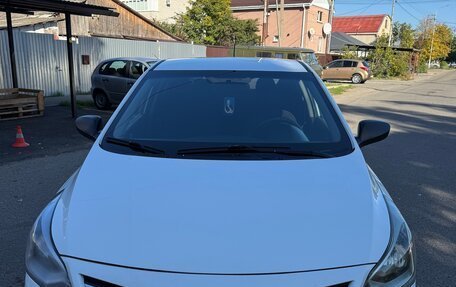 Hyundai Solaris II рестайлинг, 2015 год, 787 000 рублей, 10 фотография