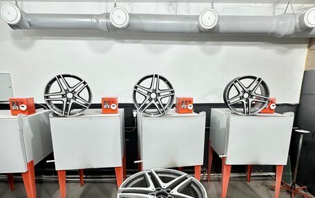 Mercedes-Benz E-Класс, 2013 год, 3 050 000 рублей, 3 фотография