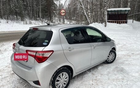 Toyota Vitz, 2017 год, 950 000 рублей, 7 фотография
