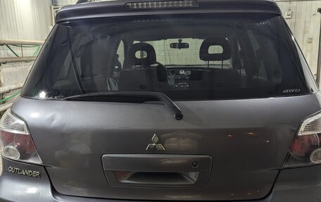 Mitsubishi Outlander III рестайлинг 3, 2006 год, 880 000 рублей, 1 фотография