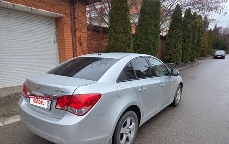 Chevrolet Cruze II, 2011 год, 700 000 рублей, 4 фотография