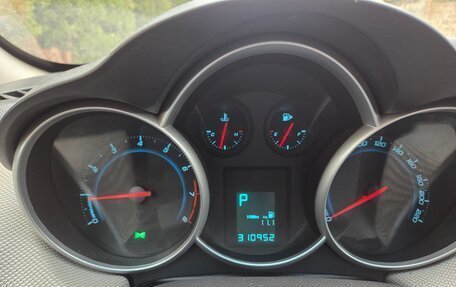 Chevrolet Cruze II, 2011 год, 700 000 рублей, 13 фотография