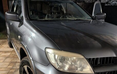 Mitsubishi Outlander III рестайлинг 3, 2006 год, 880 000 рублей, 3 фотография