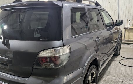 Mitsubishi Outlander III рестайлинг 3, 2006 год, 880 000 рублей, 6 фотография