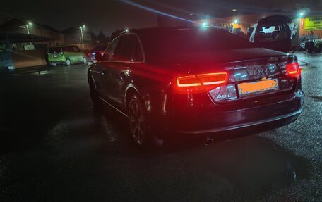 Audi A8, 2012 год, 1 950 000 рублей, 14 фотография
