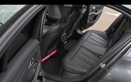 BMW 3 серия, 2019 год, 3 950 000 рублей, 15 фотография