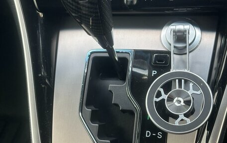 Toyota Harrier, 2019 год, 3 400 000 рублей, 15 фотография