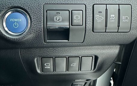 Toyota Harrier, 2019 год, 3 400 000 рублей, 18 фотография