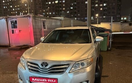 Toyota Camry, 2010 год, 900 000 рублей, 2 фотография