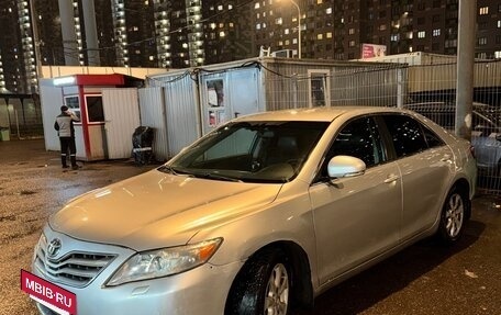 Toyota Camry, 2010 год, 900 000 рублей, 3 фотография