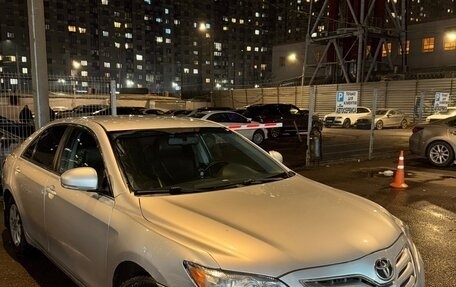 Toyota Camry, 2010 год, 900 000 рублей, 6 фотография