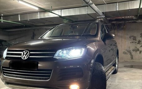 Volkswagen Touareg III, 2011 год, 2 500 000 рублей, 1 фотография