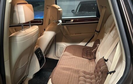 Volkswagen Touareg III, 2011 год, 2 500 000 рублей, 6 фотография