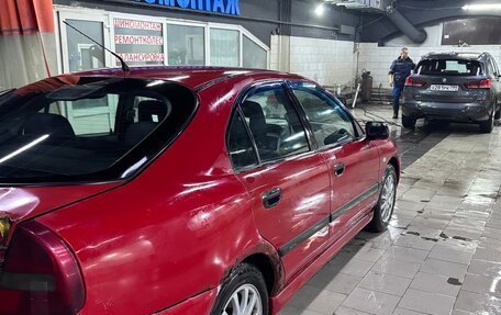 Mitsubishi Carisma I, 2002 год, 170 000 рублей, 3 фотография