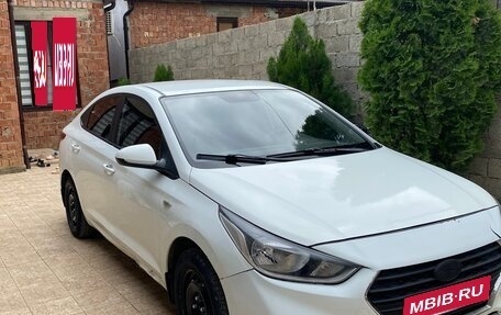 Hyundai Solaris II рестайлинг, 2017 год, 700 000 рублей, 6 фотография