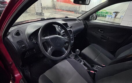 Mitsubishi Carisma I, 2002 год, 170 000 рублей, 9 фотография