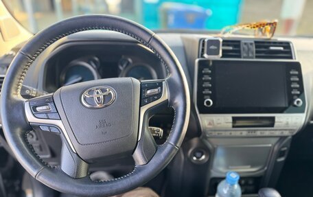 Toyota Land Cruiser Prado 150 рестайлинг 2, 2021 год, 5 655 000 рублей, 6 фотография