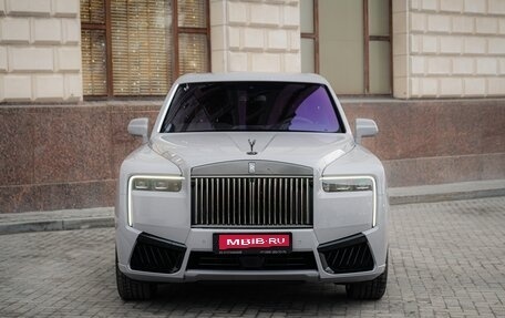 Rolls-Royce Cullinan, 2025 год, 76 000 000 рублей, 8 фотография