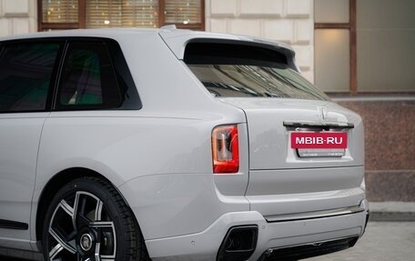 Rolls-Royce Cullinan, 2025 год, 76 000 000 рублей, 11 фотография