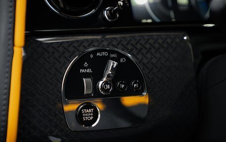 Rolls-Royce Cullinan, 2025 год, 76 000 000 рублей, 28 фотография