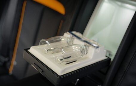 Rolls-Royce Cullinan, 2025 год, 76 000 000 рублей, 24 фотография