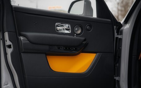 Rolls-Royce Cullinan, 2025 год, 76 000 000 рублей, 26 фотография